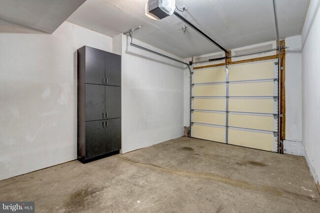 Building Photo - 4569 Whittemore Pl