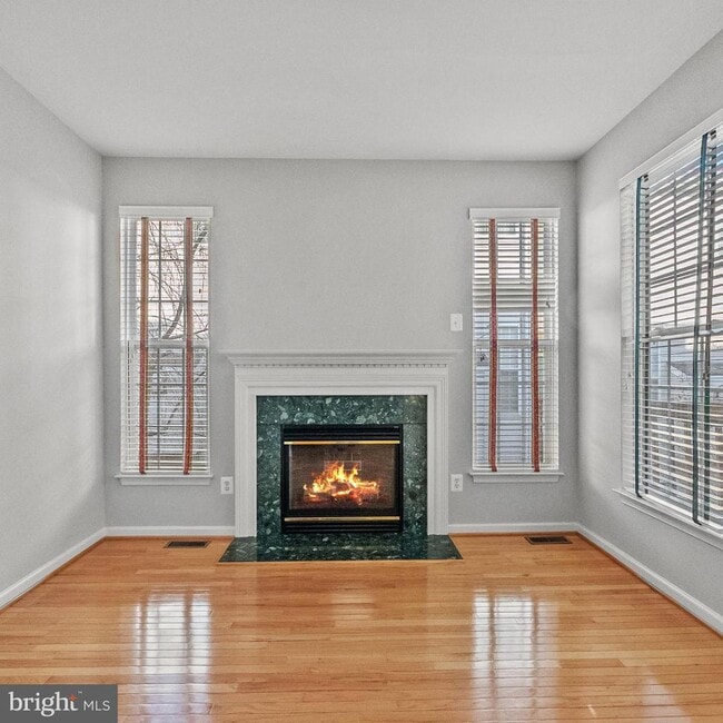 Building Photo - 5006 Grimm Dr