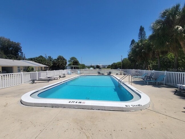 Building Photo - 4944 Elkner St