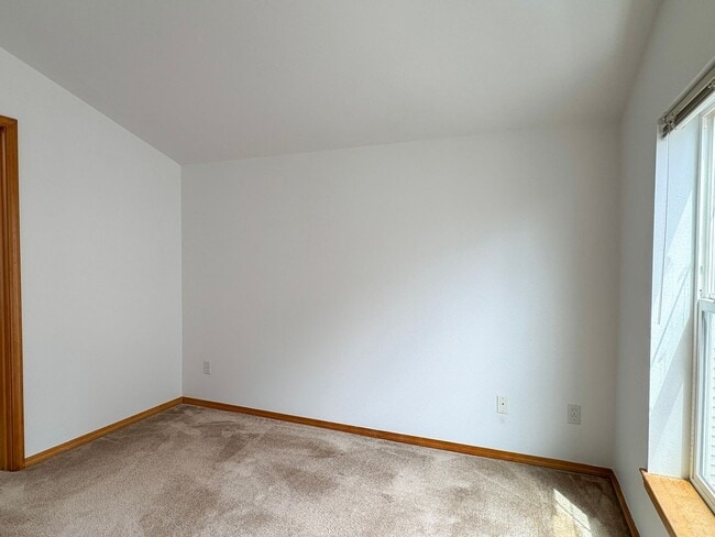 Building Photo - Updated 3 Bed, 2.5 Bath Pinehurst Townhome...