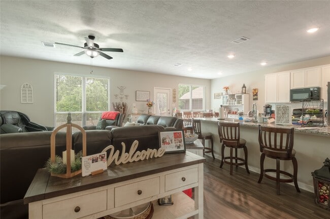 Building Photo - 127 Worley Way
