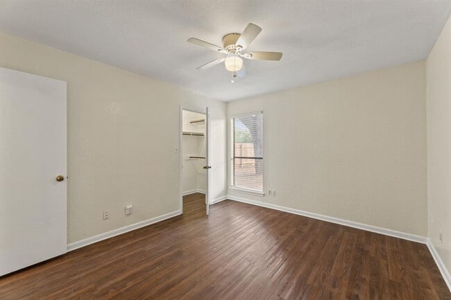 Building Photo - 2518 Howellwood Way