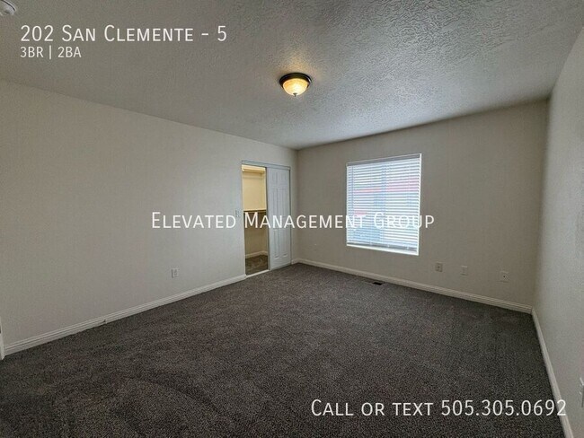 Building Photo - 202 San Clemente Ave NW