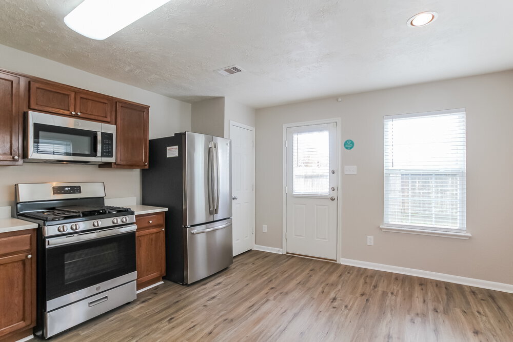 Building Photo - 8138 Sanders Glen Ln
