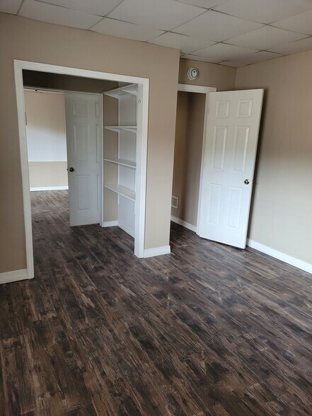 Building Photo - 967 Smoketree Dr