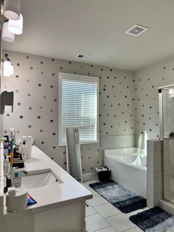 Building Photo - 2215 Manor Pointe Dr