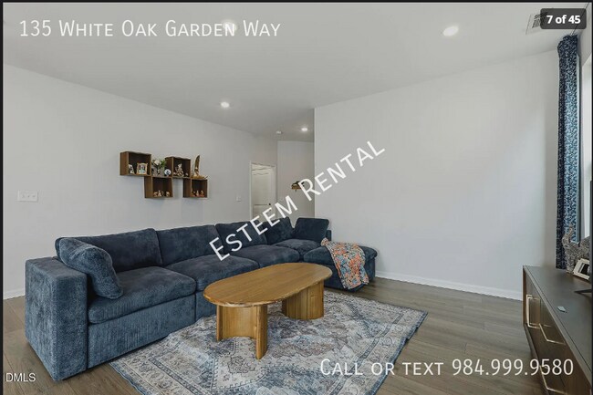 Building Photo - 135 White Oak Gdn Wy