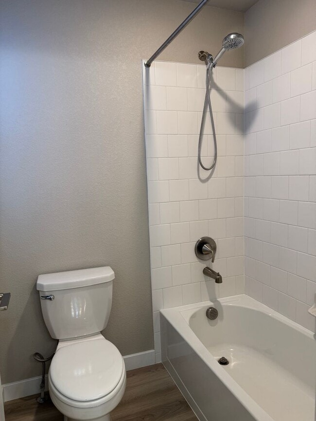 Building Photo - Like new 3 bed, 2.5 bath, 2 car in Lorson Ranch!