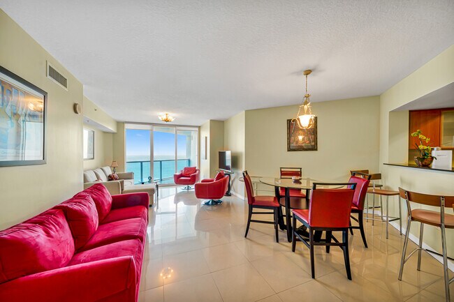 Building Photo - 16699 Collins Ave