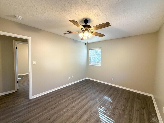 Building Photo - 1965 Brentco Rd