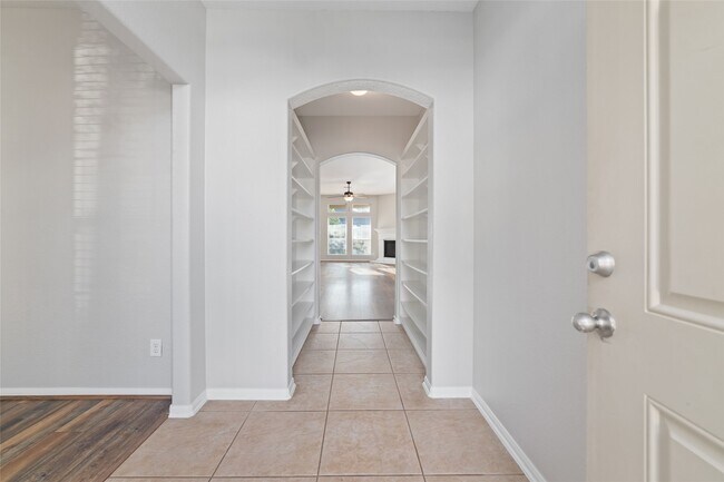 Building Photo - 4922 Gingham Check Ct