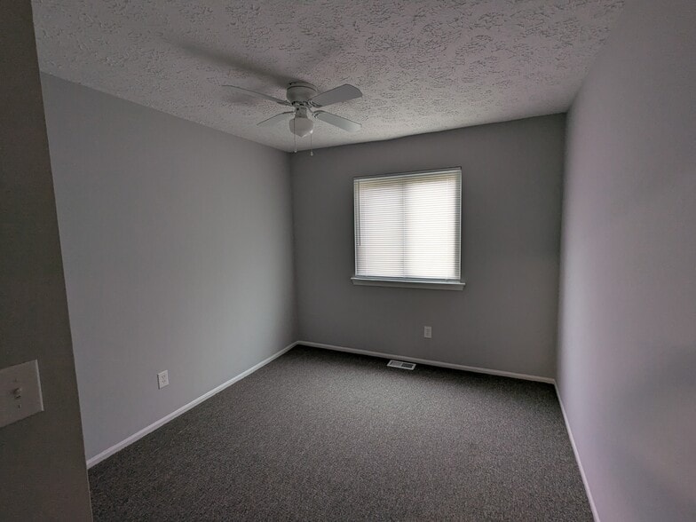 2nd Bedroom - 22 Fomalhaut Ct