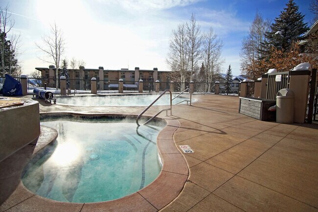 Building Photo - 2395 Storm Meadows Dr