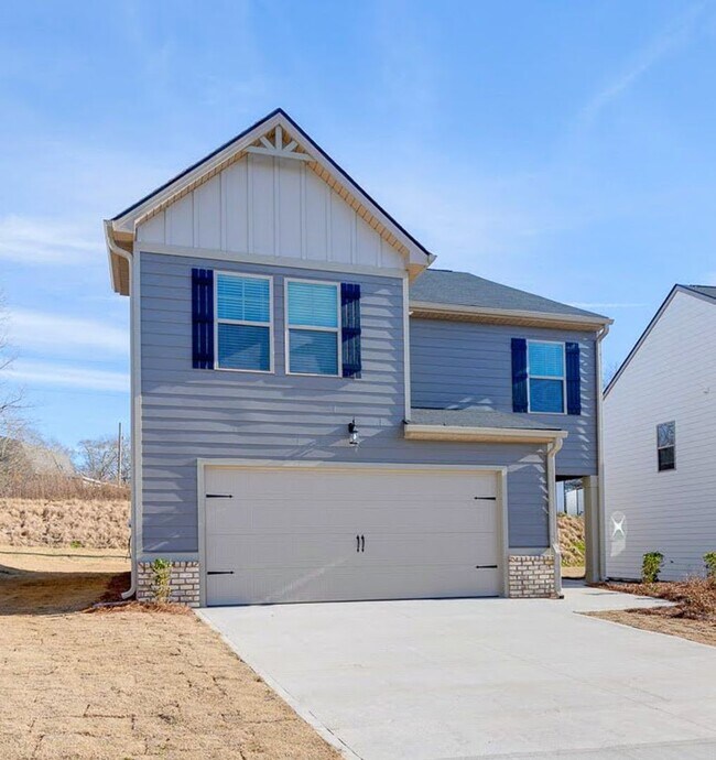 Building Photo - Free Rent Special with approved credit!  S...