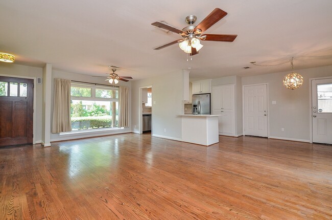 Building Photo - 10050 Haddington Dr