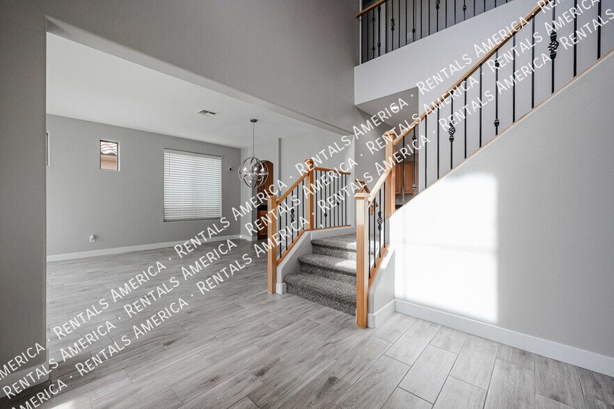 Building Photo - 43232 Wallner Dr