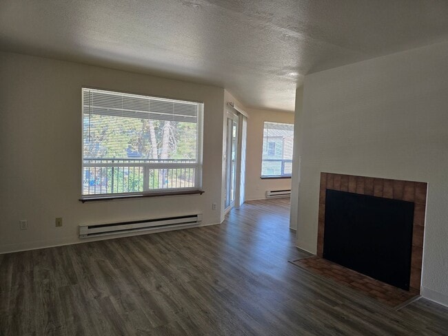 Building Photo - 7710 Burgess Ave W