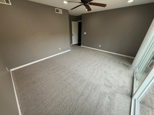 Building Photo - 9487 Dalton Way