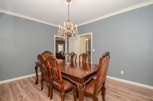 Building Photo - 8606 Oakford Dr