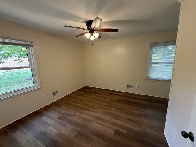 Building Photo - 1130 Turnersburg Hwy