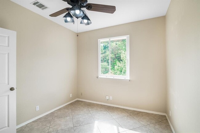 Building Photo - 6664 Ruxton Ln