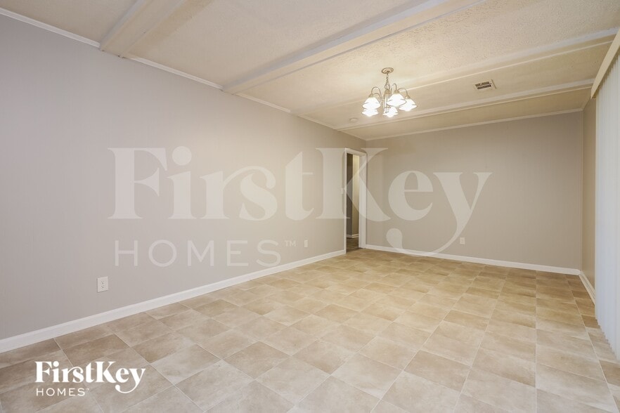 Building Photo - 6700 Hidden Brook Trail