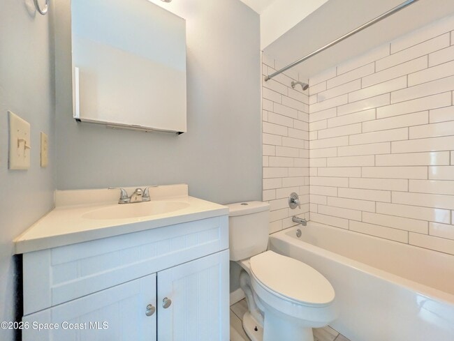 Building Photo - 3039 Sir Hamilton Cir