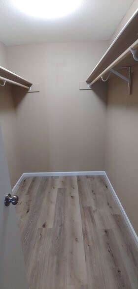 Building Photo - 18404 E Kepner Pl