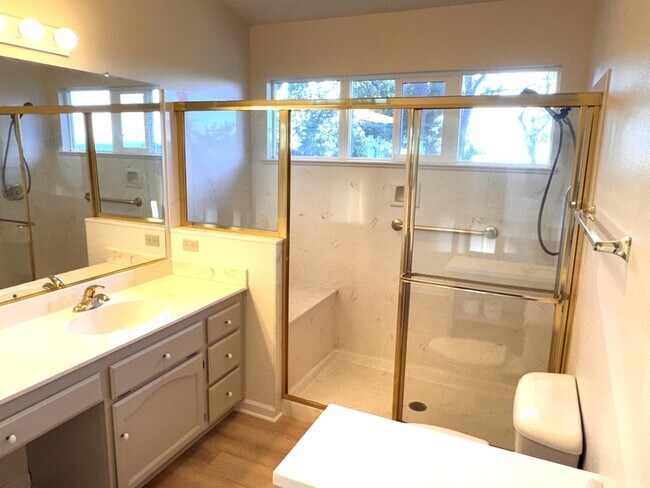 Building Photo - 146 Northridge Dr