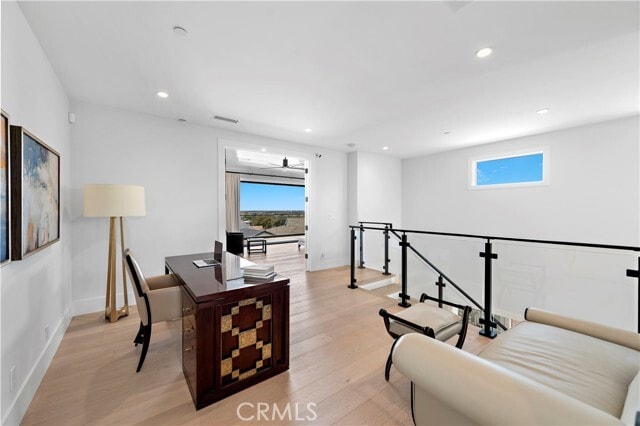 Building Photo - 2507 Alta Vista Dr