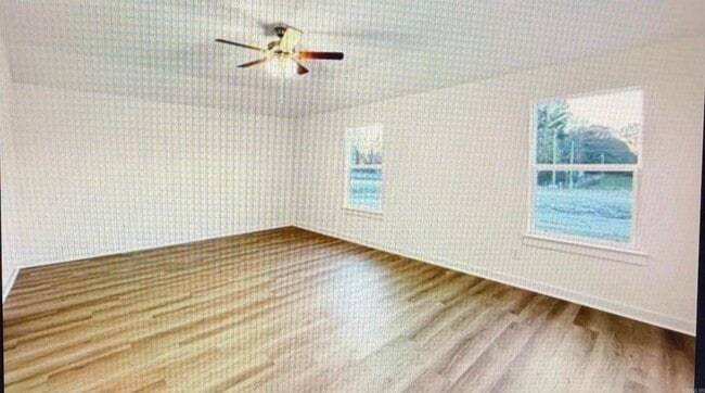 Building Photo - 6420 Newark Dr