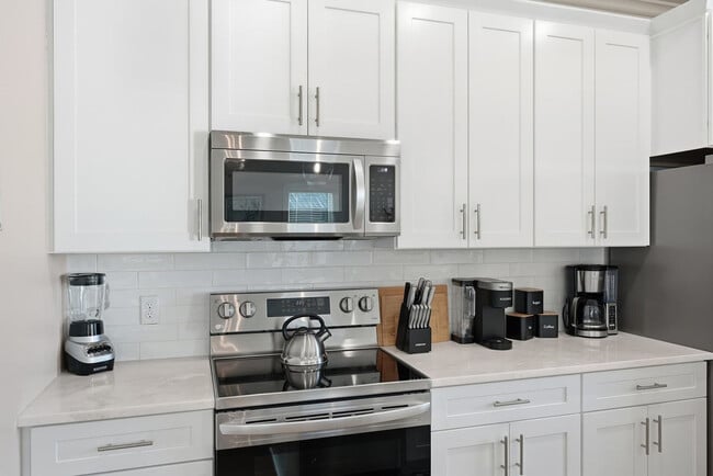 Building Photo - 21310 Pompano Ave