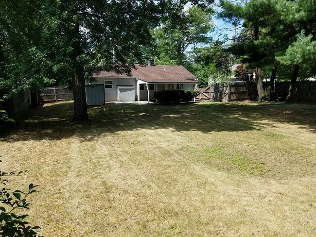 Building Photo - 257 Beacon St