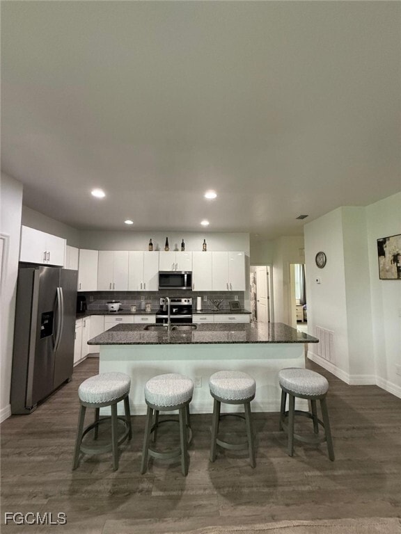 Building Photo - 3030 Iris Cir