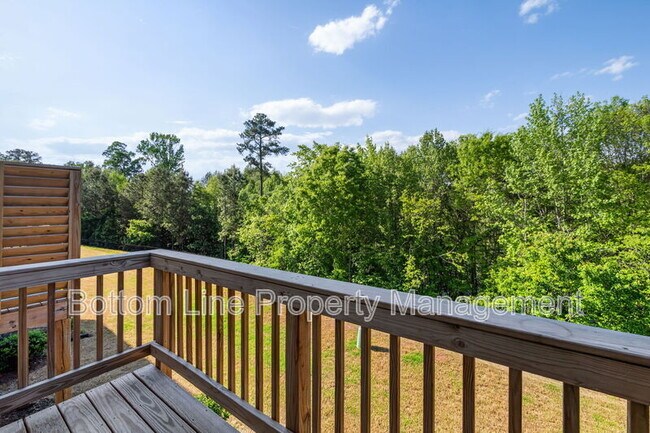 Building Photo - 1129 Lily Loch Wy