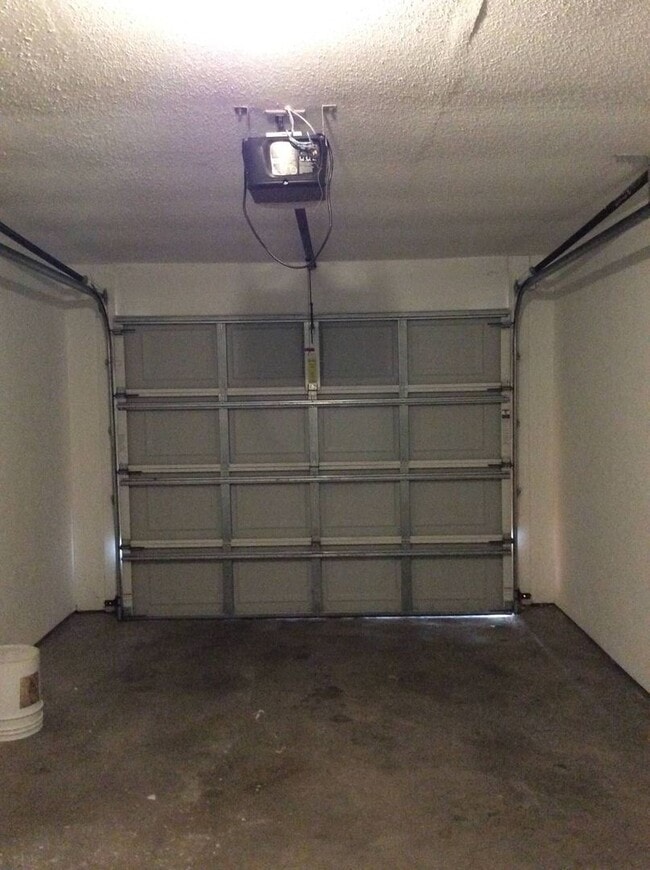 Building Photo - Duplex in Havelock