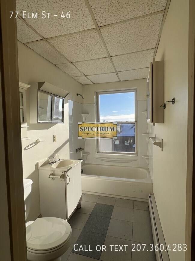 Building Photo - 77 Elm St