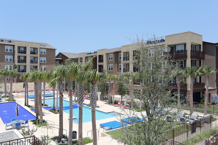 The Vance at Huebner Oaks 11539 Huebner Rd San Antonio TX 78230