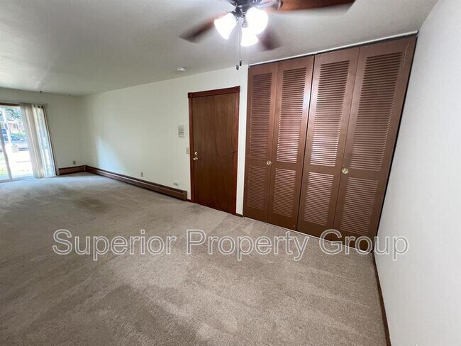 Building Photo - 2404 Independence Ln
