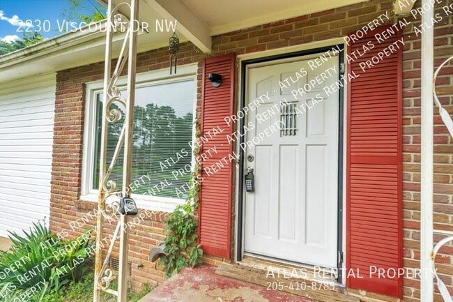 Building Photo - 2230 Viscount Dr NW