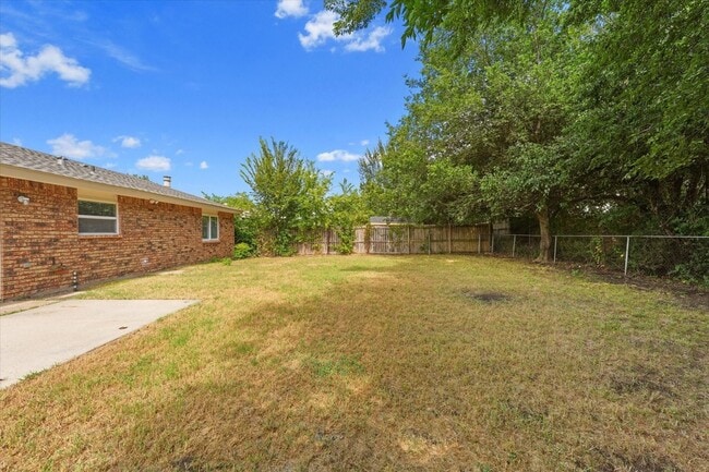 Building Photo - 1317 California Trail