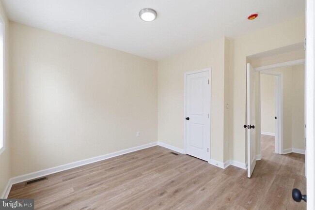 Building Photo - 245 N Monastery Ave