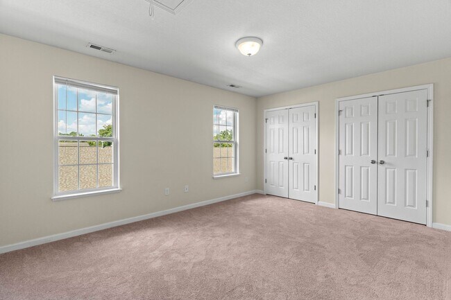 Building Photo - Great Townhouse - Convenient Arden Location