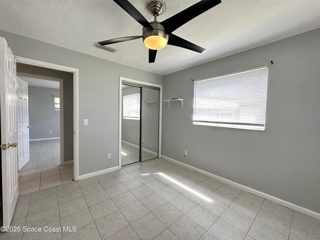 Building Photo - 1082 Madrid Rd