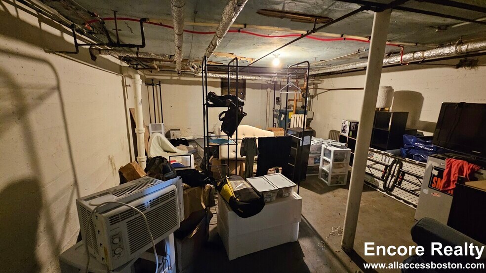 Building Photo - 292 Foster St