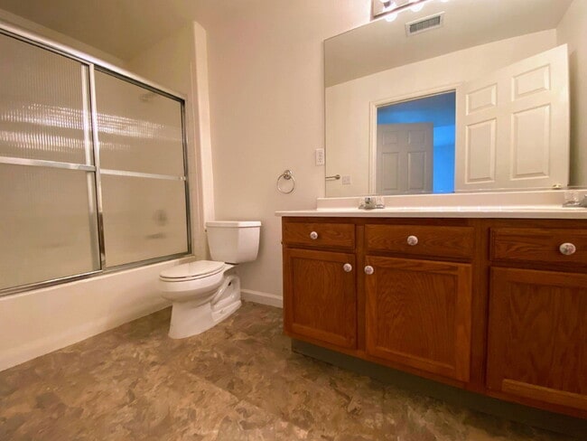 Building Photo - 8765 W Berry Ave