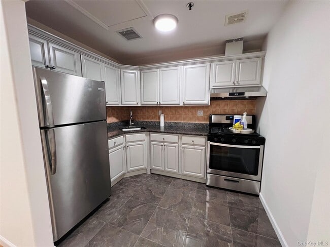 Building Photo - 104-8 220th St