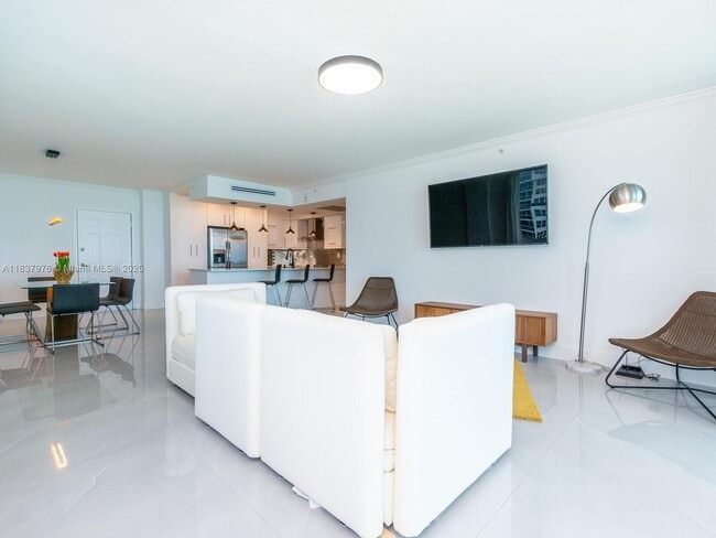 Building Photo - 2501 S Ocean Dr