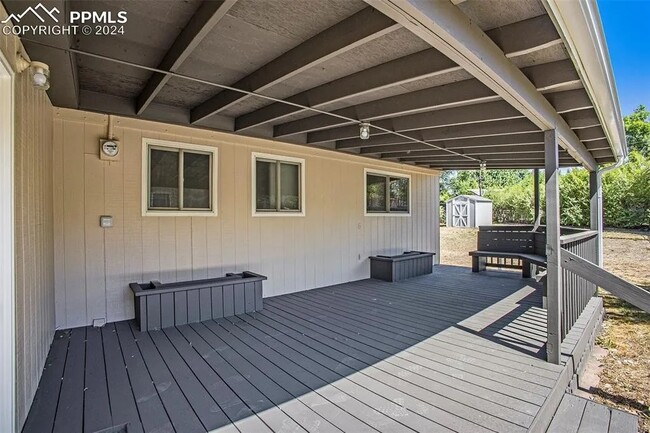 Covered Deck - 1704 Newcastle St