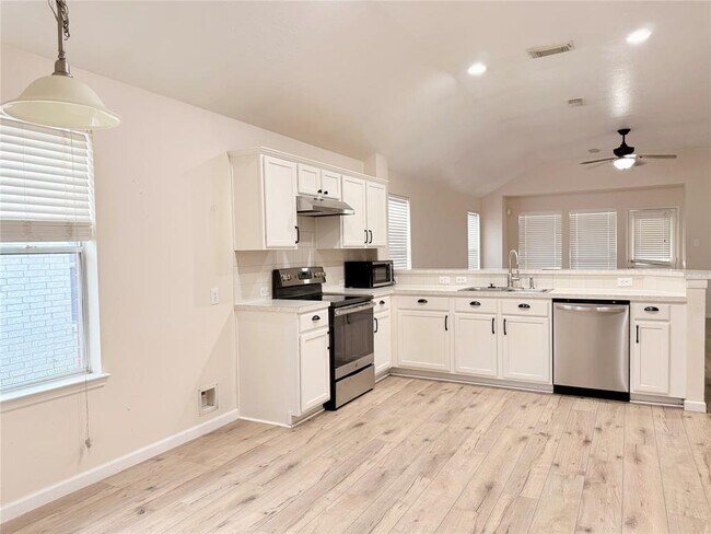 Building Photo - 17310 Brookhollow Mist Ct